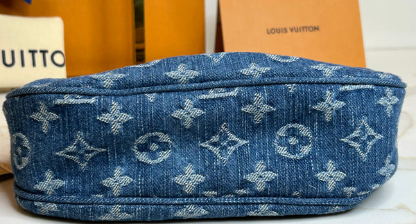 Louis Vuitton Pochette Valley
