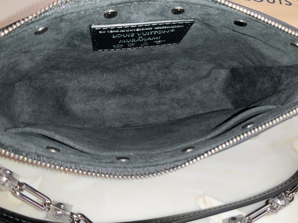 Louis Vuitton Pochette Murakami