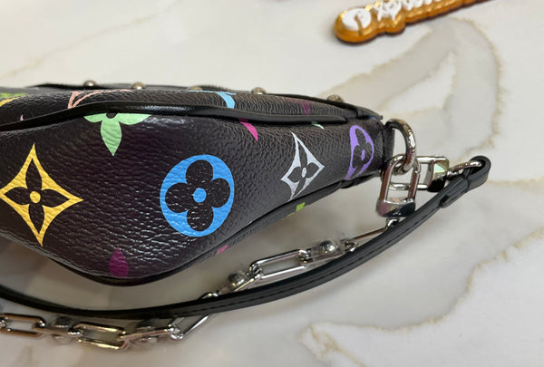 Louis Vuitton Pochette Murakami