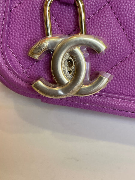 Chanel Vanity morado