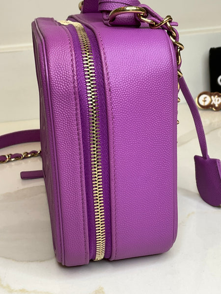 Chanel Vanity morado