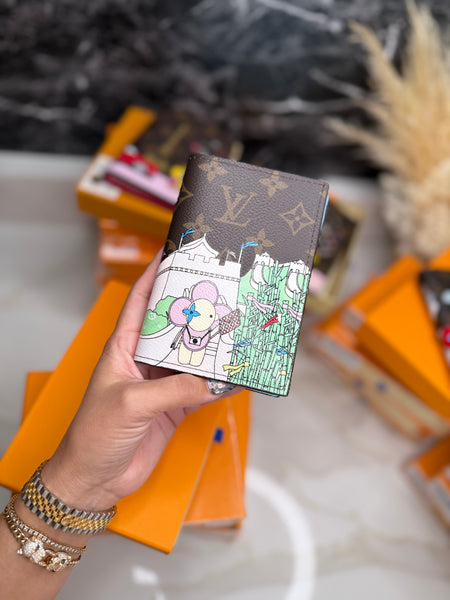 “Fashion” Vivienne Passport Holder (Porta Pasaporte) #2