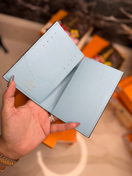 “Fashion” Vivienne Passport Holder (Porta Pasaporte) #2