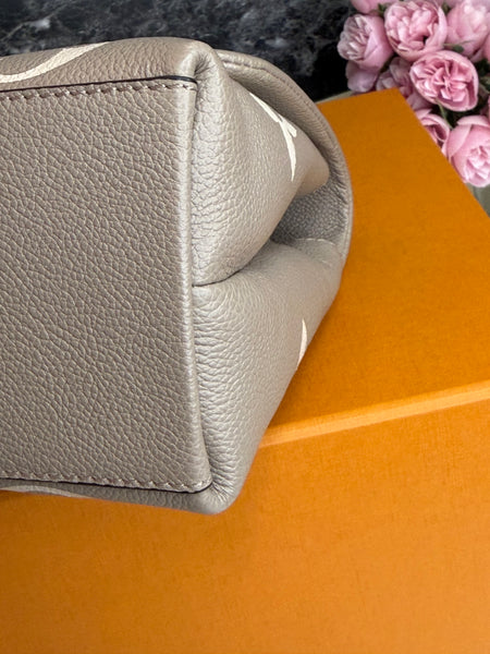 Louis Vuitton Madeline bi-color