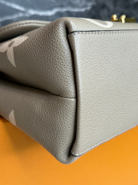 Louis Vuitton Madeline bi-color