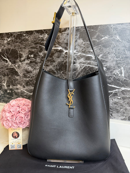 YSL Le 5 À 7 Large Shoulder Bag