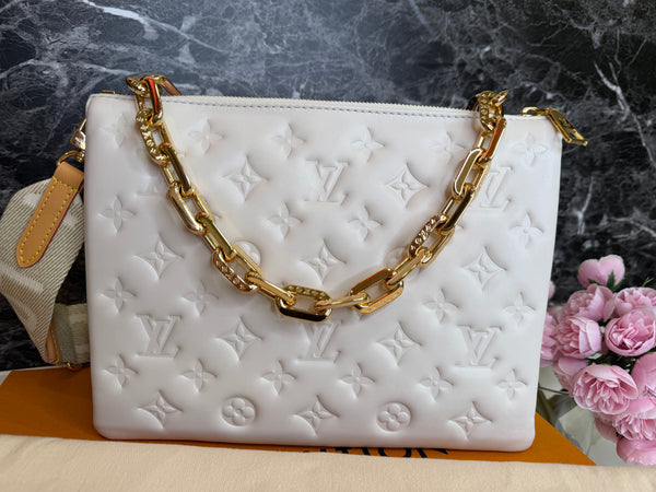 Louis Vuitton Cousin crema