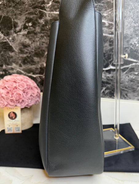 YSL Le 5 À 7 Large Shoulder Bag