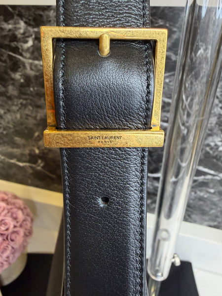 YSL Le 5 À 7 Large Shoulder Bag