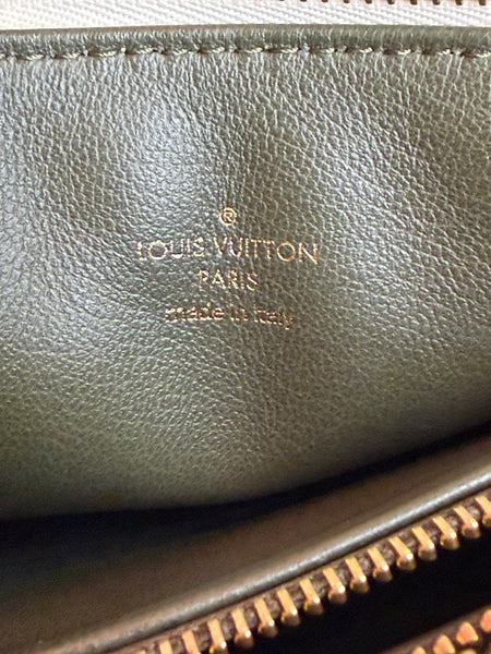 Louis Vuitton Cousin crema