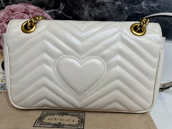 Gucci marmont off white