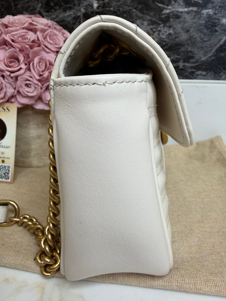 Gucci marmont off white