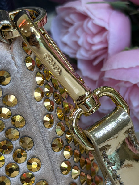 Prada re-edition crystal dorada