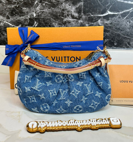 Louis Vuitton Pochette Valley