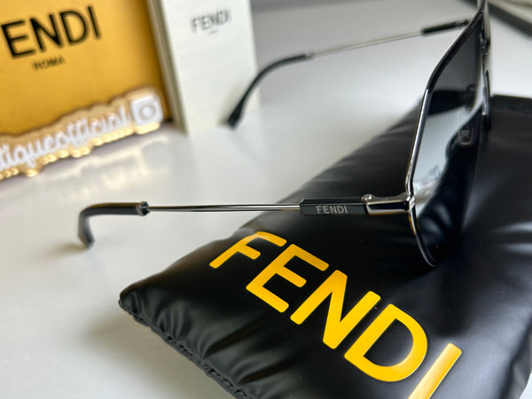 Fendi lente de sol plateado