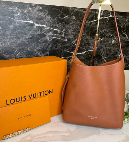 Louis Vuitton Low Key Hobo MM