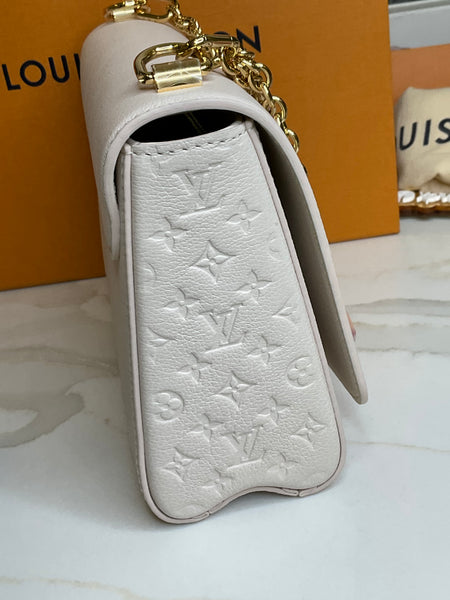 Louis Vuitton Twist MM Slim