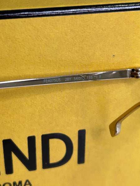 Fendi lente de sol FE4075US
