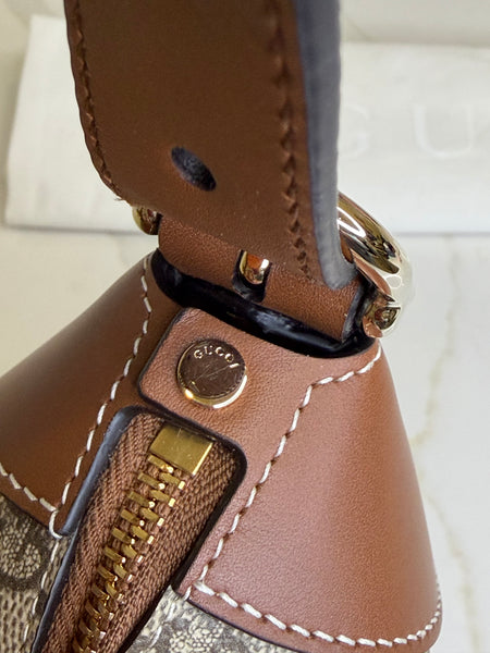 Gucci emblem shoulder bag