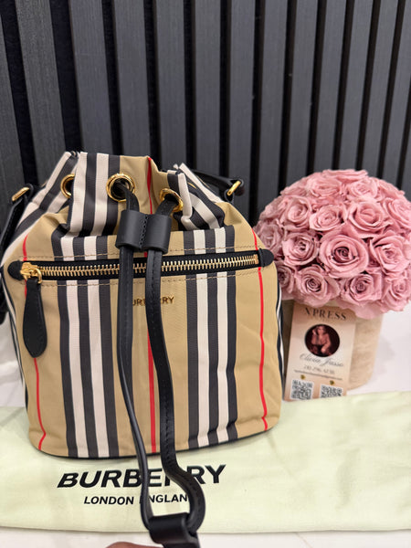 Burberry mini bucket