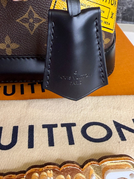 Louis Vuitton Alma bb World Tour