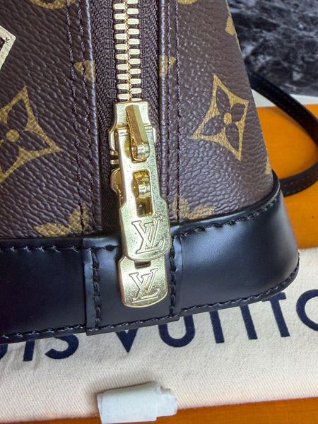 Louis Vuitton Alma bb World Tour