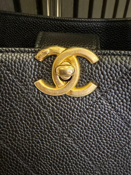Chanel Tote Caviar
