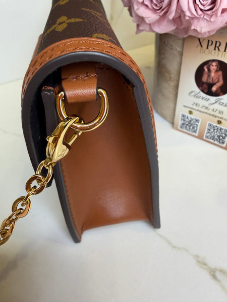 LOUIS VUITTON DAUPHINE WOC