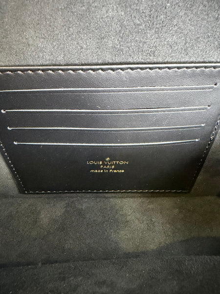 LOUIS VUITTON DAUPHINE WOC