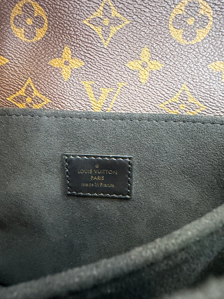 Louis Vuitton Metis Backpack Reverse