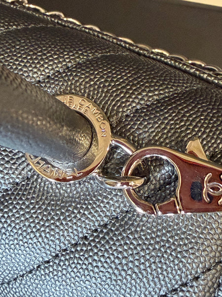 Chanel large coco handle caviar