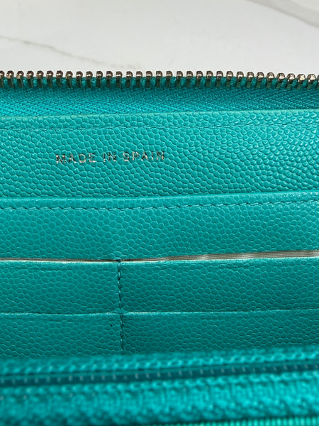 Chanel zipper wallet caviar