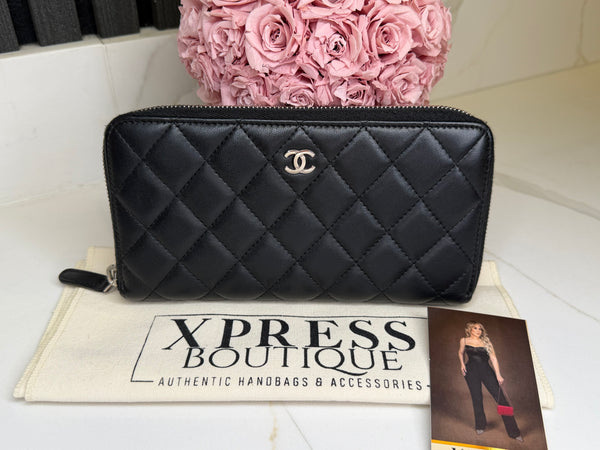 Chanel Zipper wallet