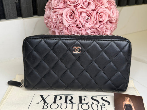 Chanel Zipper wallet