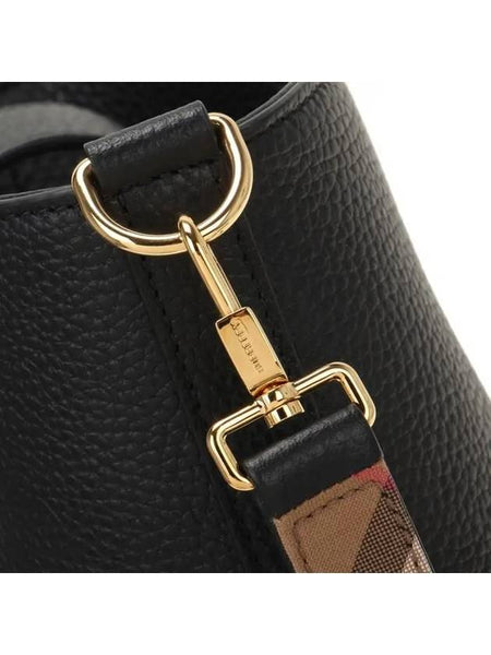 Burberry bucket leather bag