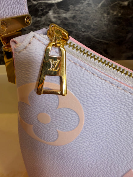 Louis Vuitton Hobo Marshmallow Pastel