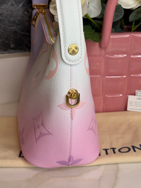 Louis Vuitton Hobo Marshmallow Pastel