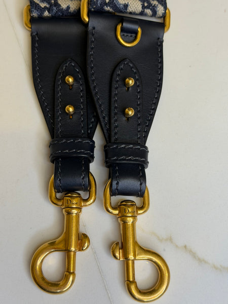 Dior Saddle with strap