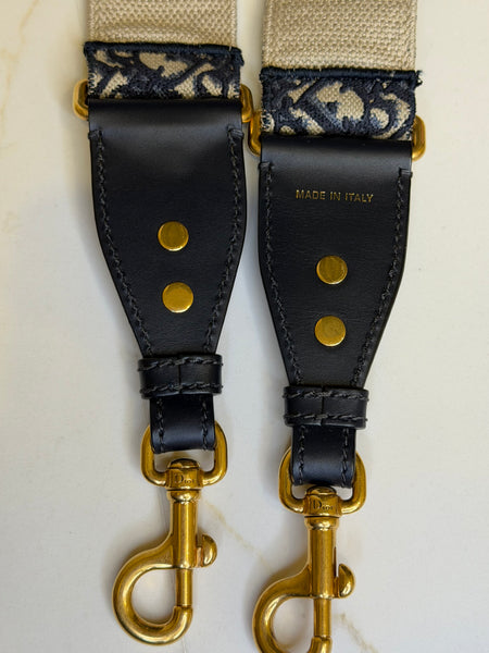 Dior Saddle with strap