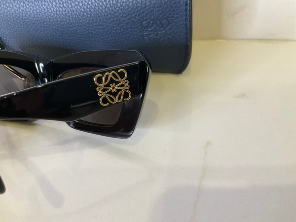 Lentes de sol Loewe cat eye cafe