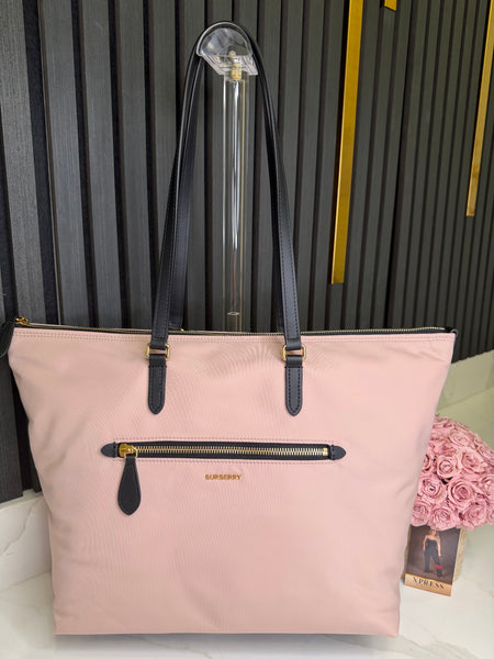 Burberry large zip tote