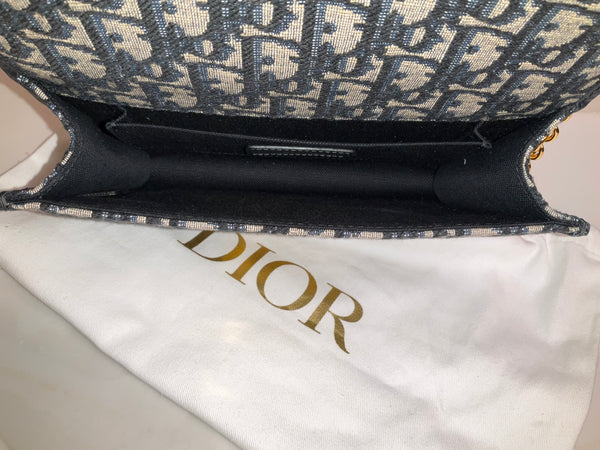 Dior Montaigne East West