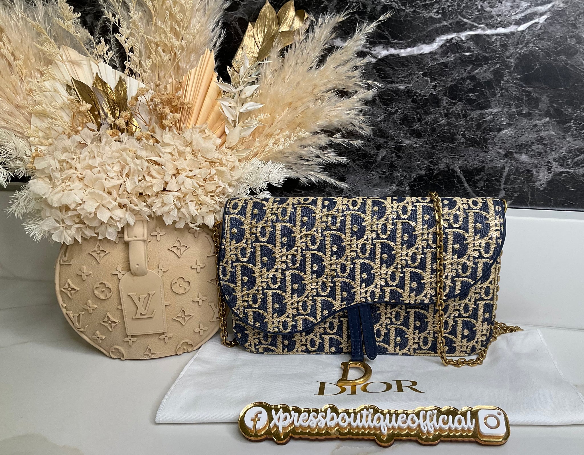 Dior pochette raffia