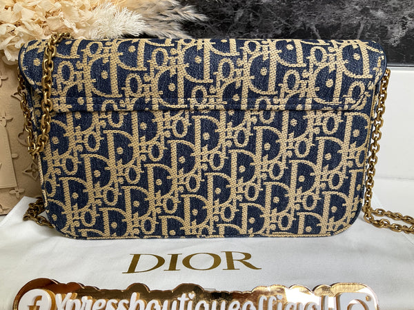Dior pochette raffia