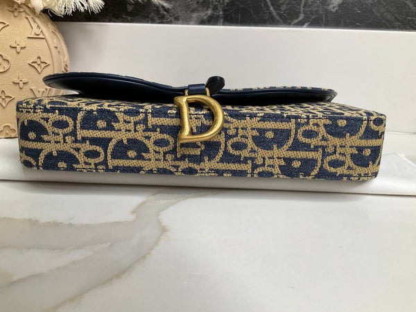 Dior pochette raffia