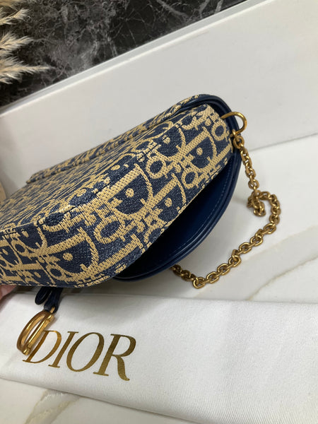 Dior pochette raffia
