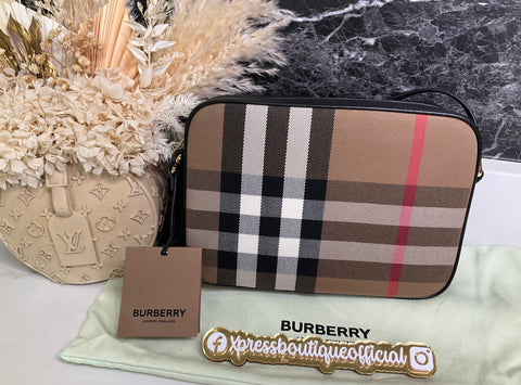 Burberry camera grande