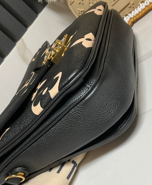 Louis Vuitton Metis Bi-Color