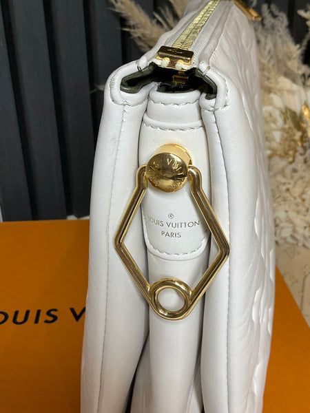 Louis Vuitton Cousin PM Creme