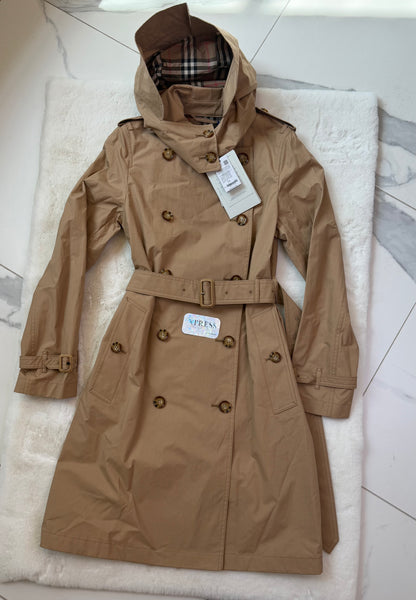 Burberry trench coat beige